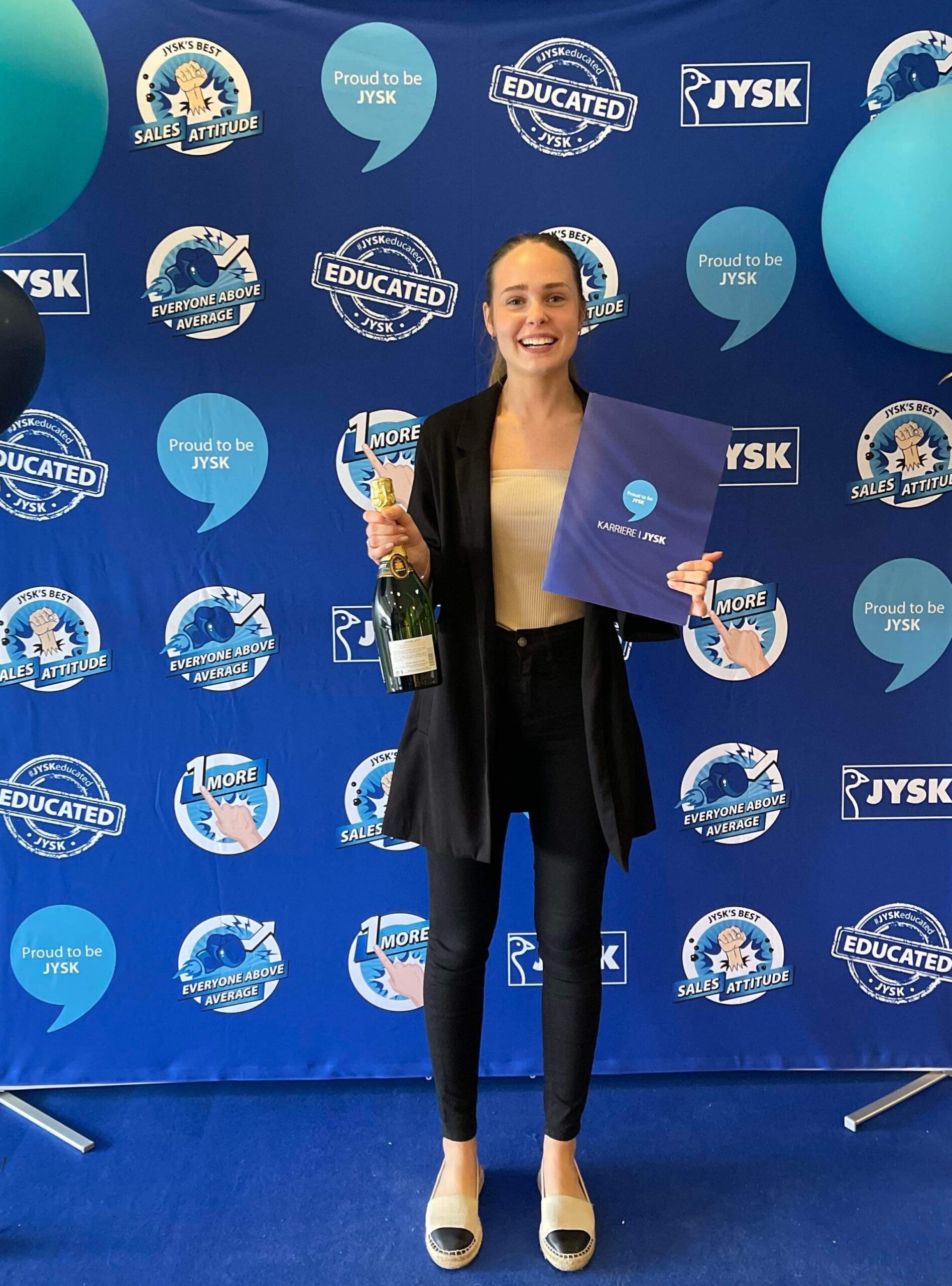 Billede af Melanie Hansen, som færdiguddannet salgsassistent.